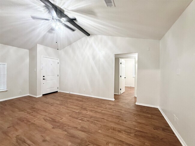 Foto del edificio - 941 S Walker St