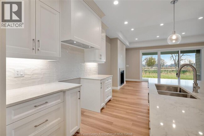 Photo du bâtiment - 195 BOIS BLANC BOULEVARD
