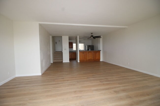 Foto del edificio - 1600+ s.f. with Sweeping Views!
