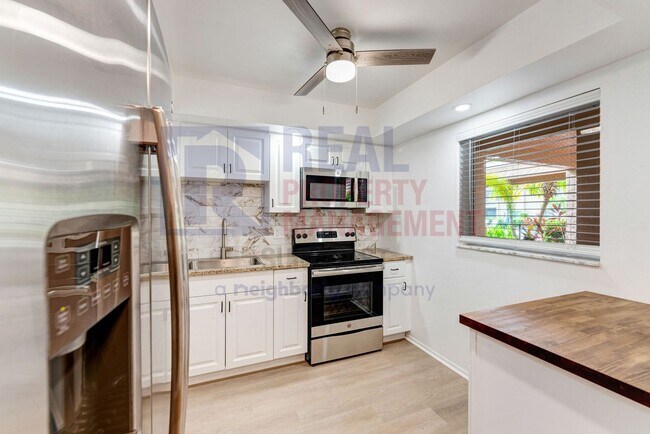 Building Photo - Perfect 2/2 in the 55+ Glen Oaks Garden Co...