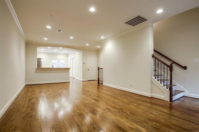 Foto del edificio - 5747 Prospect Ave