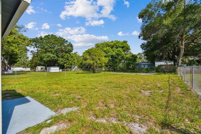 Foto del edificio - 228 Miami St