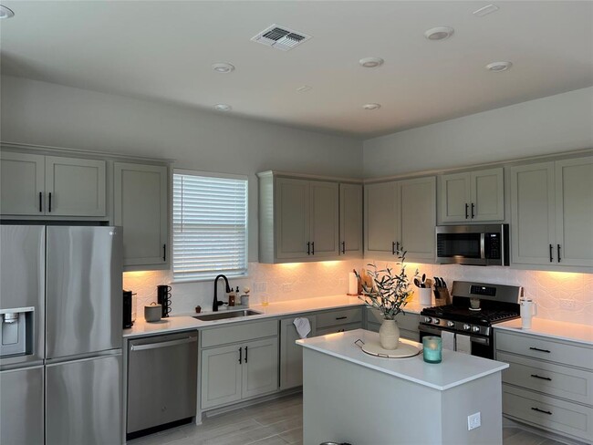 Foto del edificio - 2716 Sebring Cir