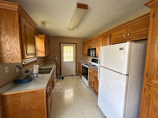 Building Photo - 1239 Bluegrass Rd