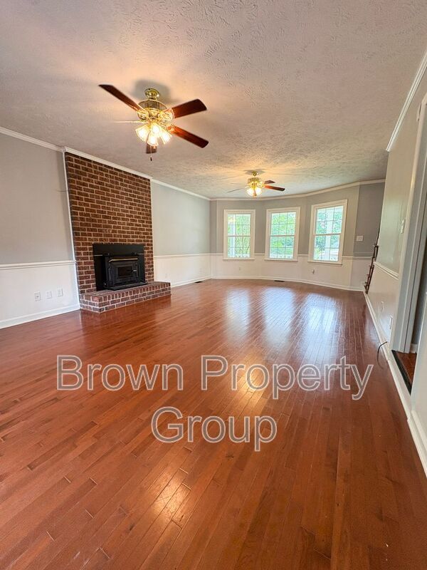 Foto del edificio - 657 Georgetown Cir