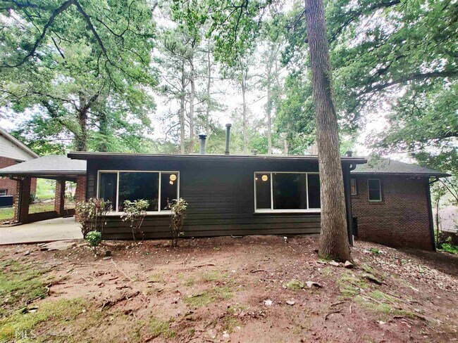 Foto del edificio - 522 Milligan Dr