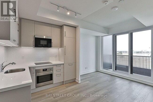 Building Photo - 38 Andre de Grasse St