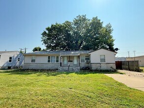 Building Photo - 1738-1742 S Montebello Ave