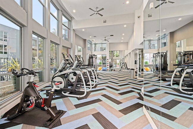 Building Photo - Avenue 64