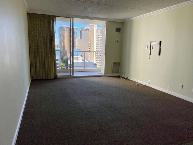 Building Photo - Renovated 1BR/1BA in Waikiki – Steps from ...