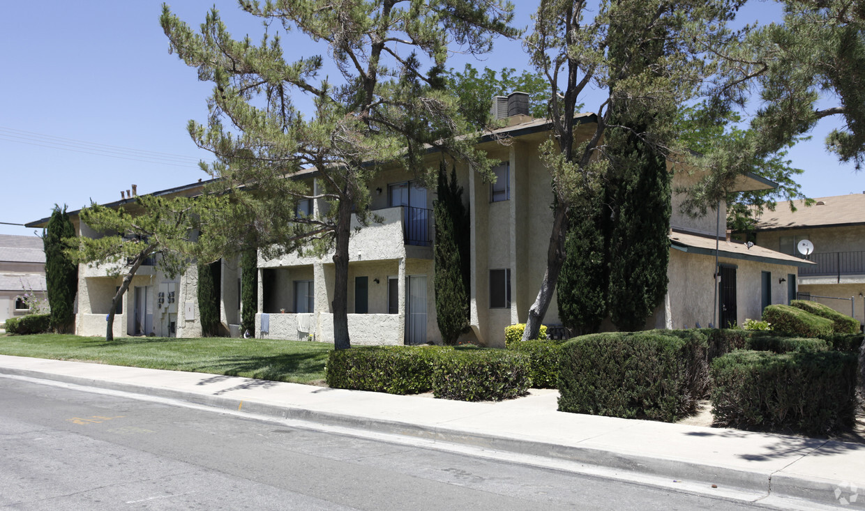 Foto principal - Woodcrest Apartments