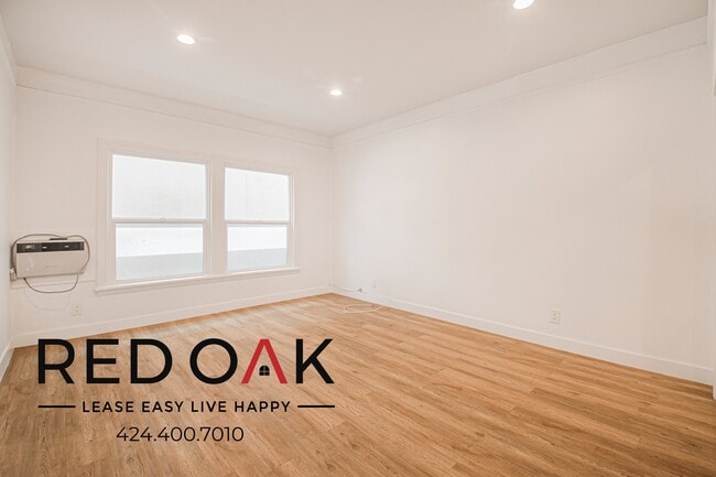 Foto del edificio - 1818 Whitley Ave