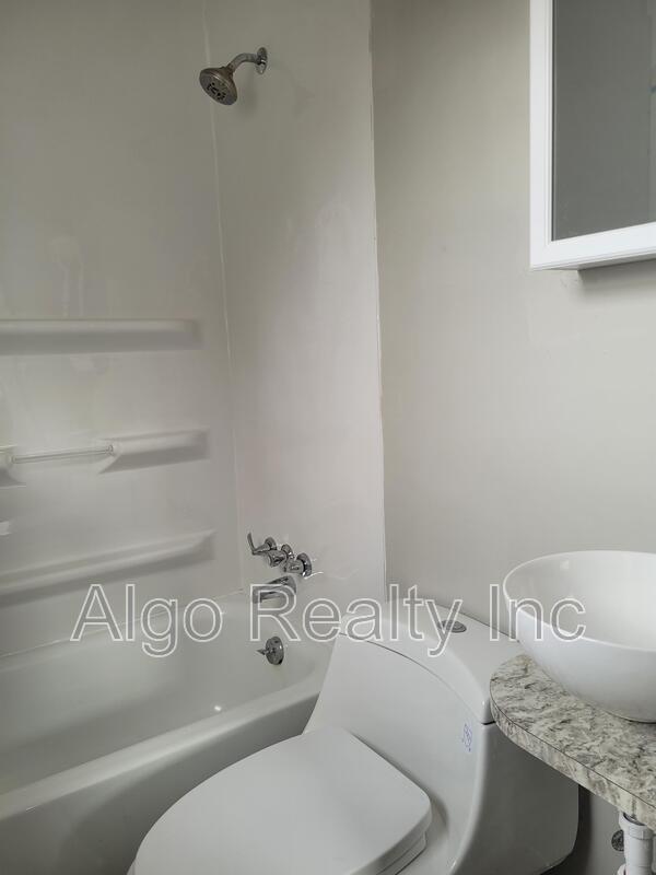 Foto del edificio - 133 Winifred St W