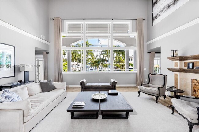 Building Photo - 166 Royal Palm Dr