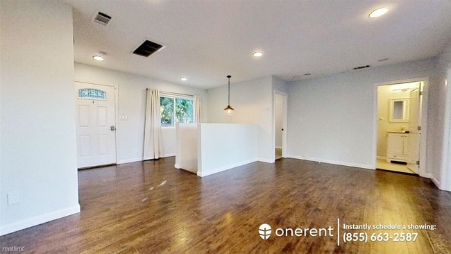 Building Photo - 3 br, 2 bath Duplex - 2614 Adelbert Avenue -