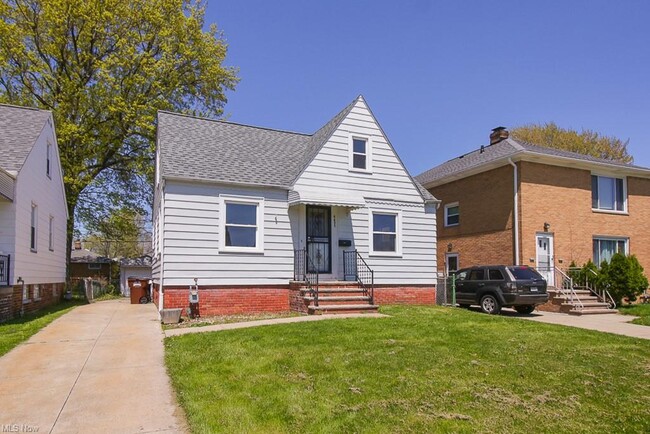 Building Photo - 6502 Kenneth Ave