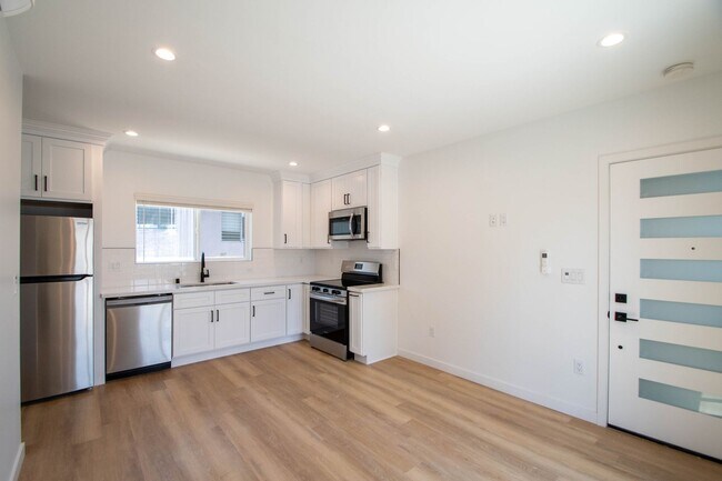 Foto del edificio - 4334 Mammoth Ave