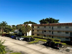Building Photo - 1751 NW 75th Ave