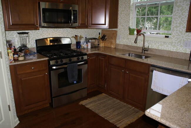 Building Photo - 112 Warbler Way