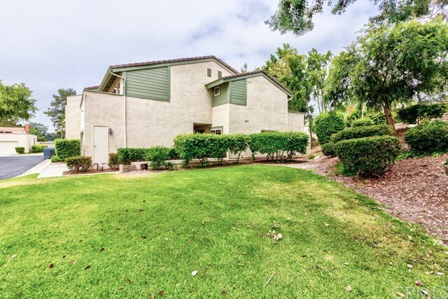 Building Photo - 1666 Albany Ct