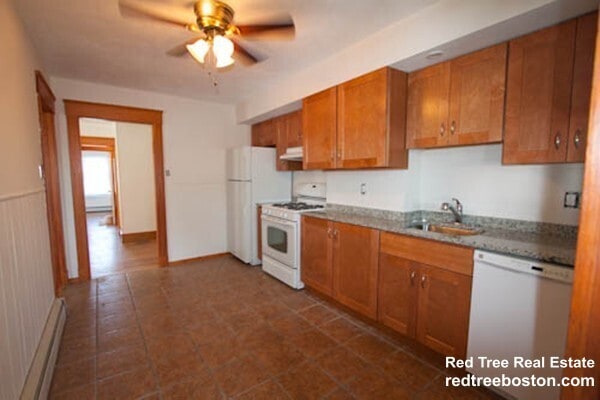 Building Photo - 13 Linden St