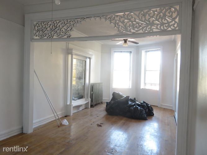 Primary Photo - 666 Park Pl