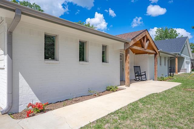 Building Photo - 349 Enchanted Dr
