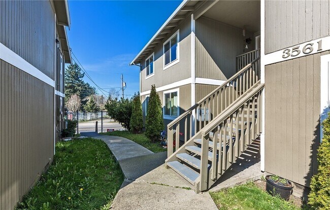 Building Photo - 3561 S G St