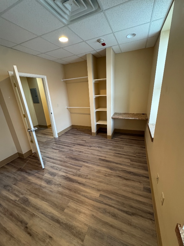 Building Photo - 102 E Otterman St