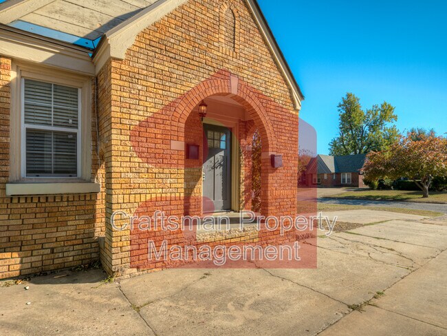 Foto del edificio - 2843 NW 18th St