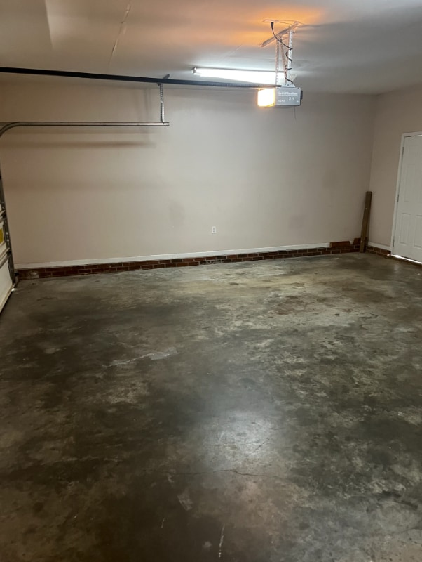 Building Photo - 8509 Deer Path Ct