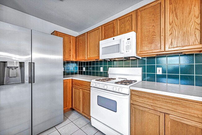 Building Photo - 810 Smoothing Iron Dr