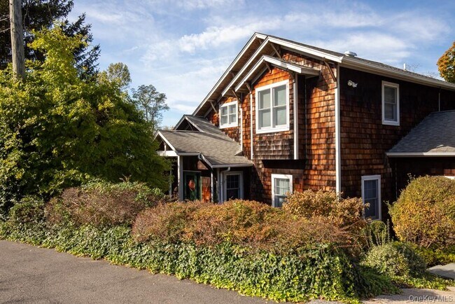 Foto del edificio - 4 Hillside Ct
