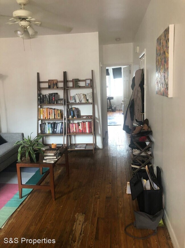 Building Photo - 1 br, 1 bath Apartment - 910 S 10th Street