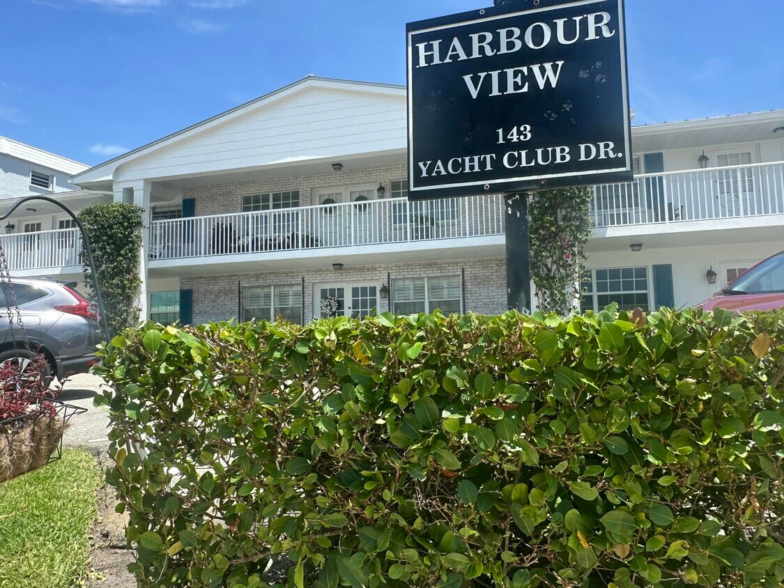 Foto principal - 143 Yacht Club Dr