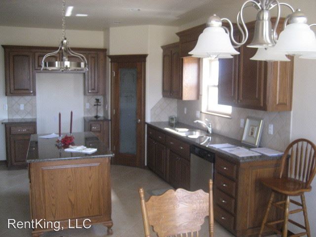 Building Photo - 10615 Tangleroot Way