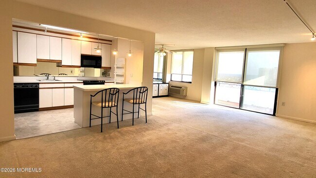 Building Photo - 1 Channel Dr