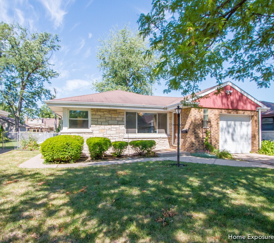 Primary Photo - 1228 Kemman Ave
