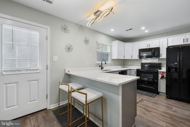 Building Photo - 4071 Bluebird Dr