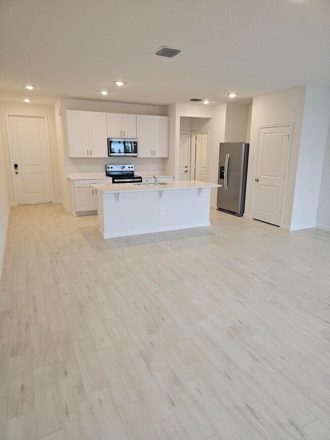 Foto del edificio - 621 Salisbury Cir