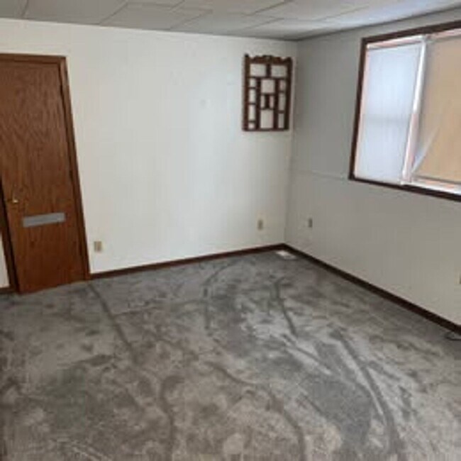 Building Photo - 721 N Teal St