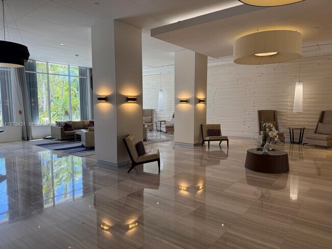 Foto del edificio - 100 Bayview Dr