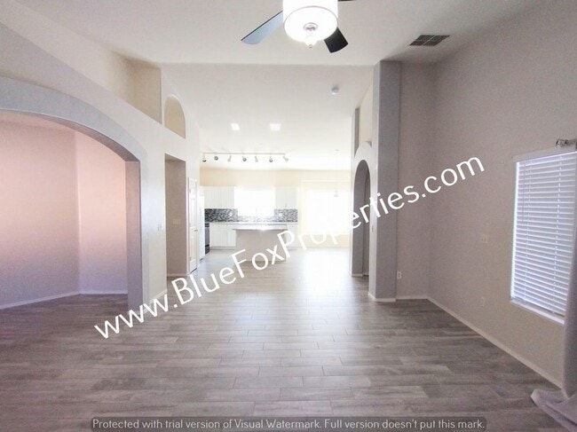 Building Photo - 5781 W Cortaro Crossing Dr