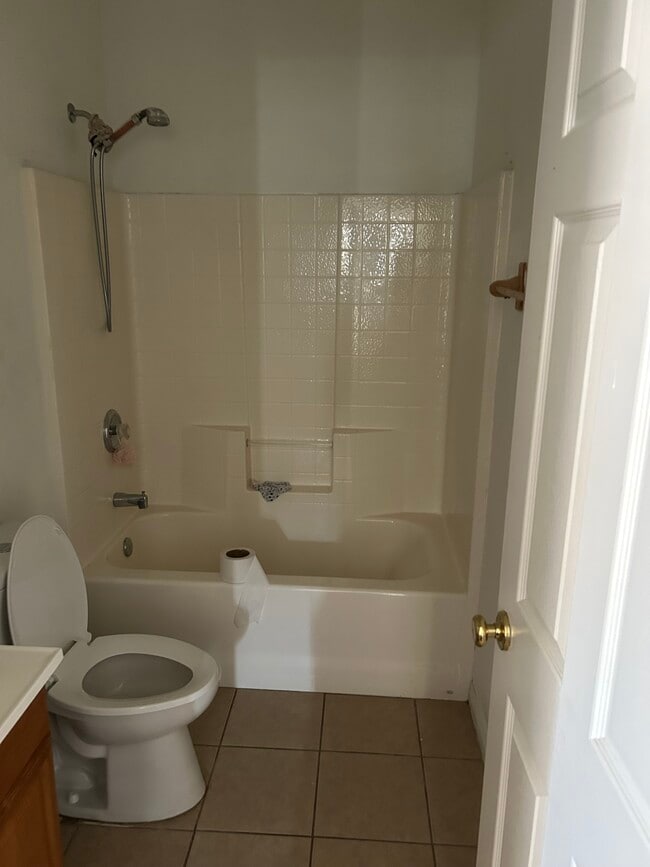 Building Photo - 10730 Garibaldi Dr