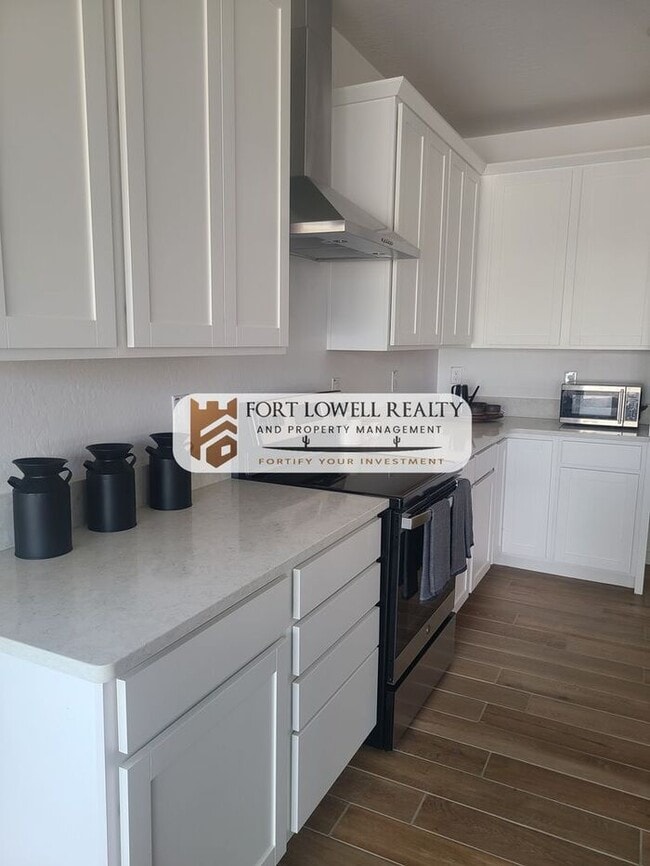 Foto del edificio - 18374 W Weatherby Dr