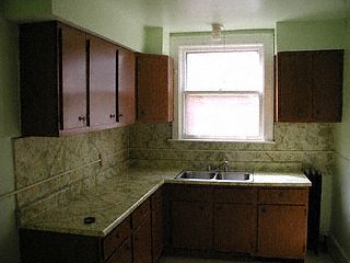 Kitchen - 207 Piper Blvd