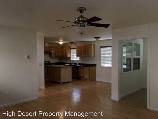 Foto del edificio - 3 br, 2.5 bath House - 63148 NE Lancaster St.