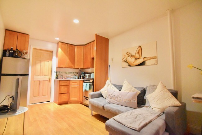 Foto del edificio - 167 E 107th St
