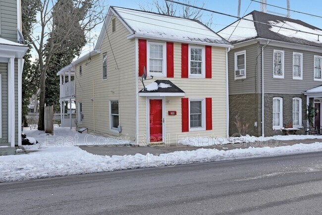 Building Photo - 308 S Raleigh St
