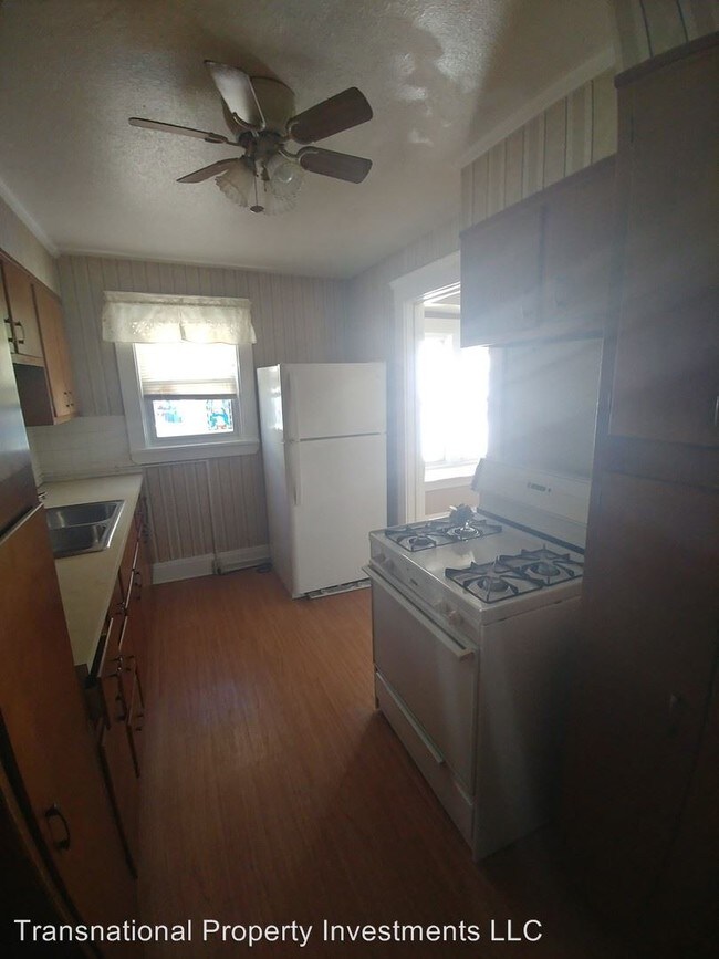 Foto del edificio - 3522-3524 Bosworth Rd